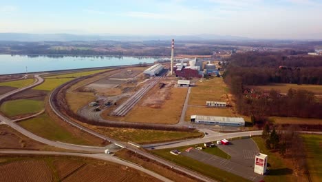 Impresionantes-Imágenes-Con-Drones-En-4k-De-La-Fábrica-De-Azúcar-En-Ormož-Y-Prlekija