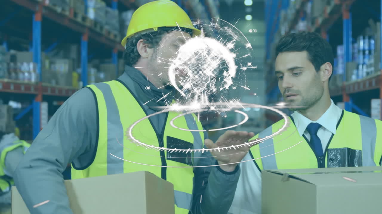 백인 남성 노동자와 감독자가 창고에서 논의하는 것에 대한 둥근 스캐너를 통해 세계