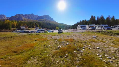 Imágenes-Filmadas-En-Las-Montañas-De-Los-Dolomitas-Italianos