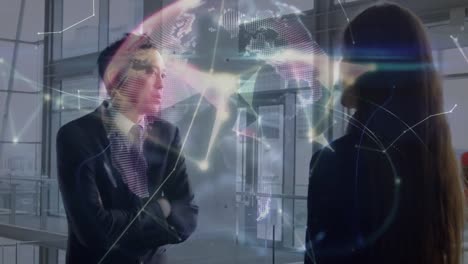 animación de globo y redes de conexiones sobre diversas personas de negocios en la oficina