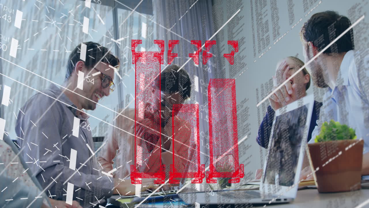 사무실에서 일하는 다양한 비즈니스 사람들에 대한 데이터 처리의 애니메이션