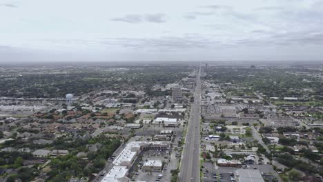 CLOUDY-DAY-DRONE-FOOTAGE-AT-NOLANA-AND-10TH-STREET-NORTH-MCALLEN,-TEXAS