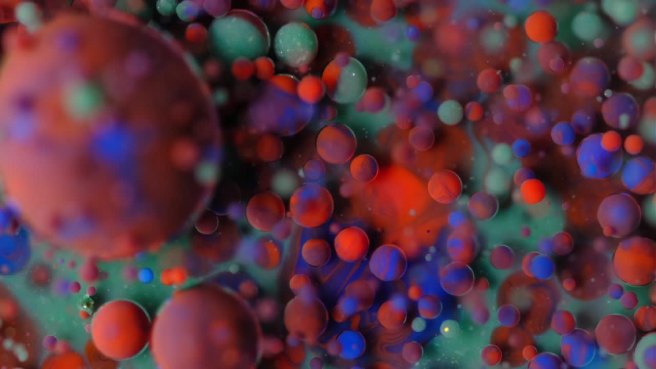 다채로운 페인트와 거품 추상적인 배경 4k 비디오