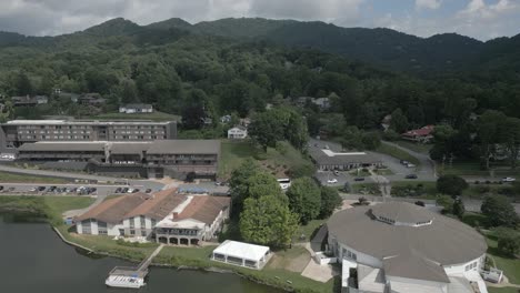 Aerial-tracks-lake-side-traffic-at-Lake-Junaluska-in-North-Carolina