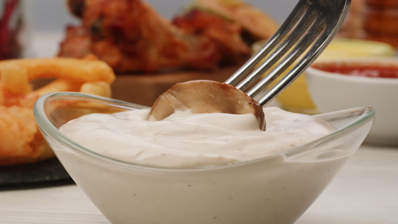 Mushroom in Creamy Dip with Appetizers