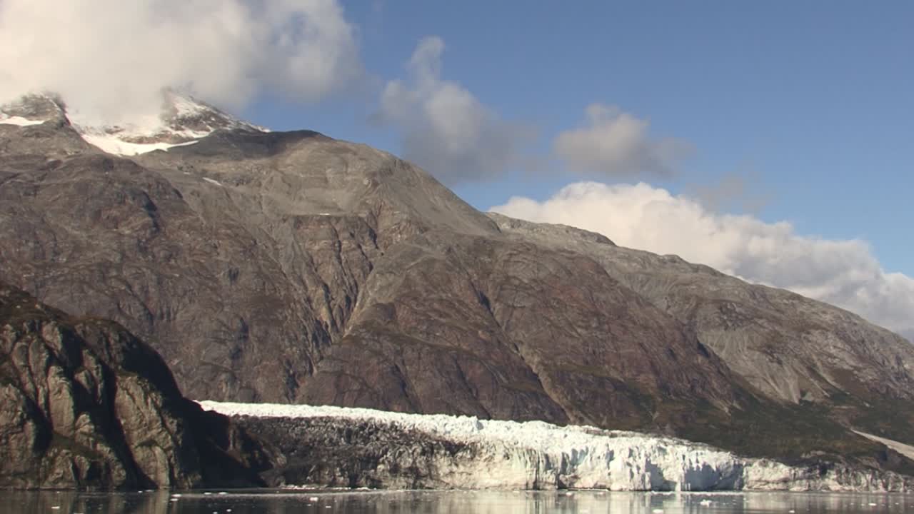 glacier bay 알래스카, 화창한 날의 margerie 빙하