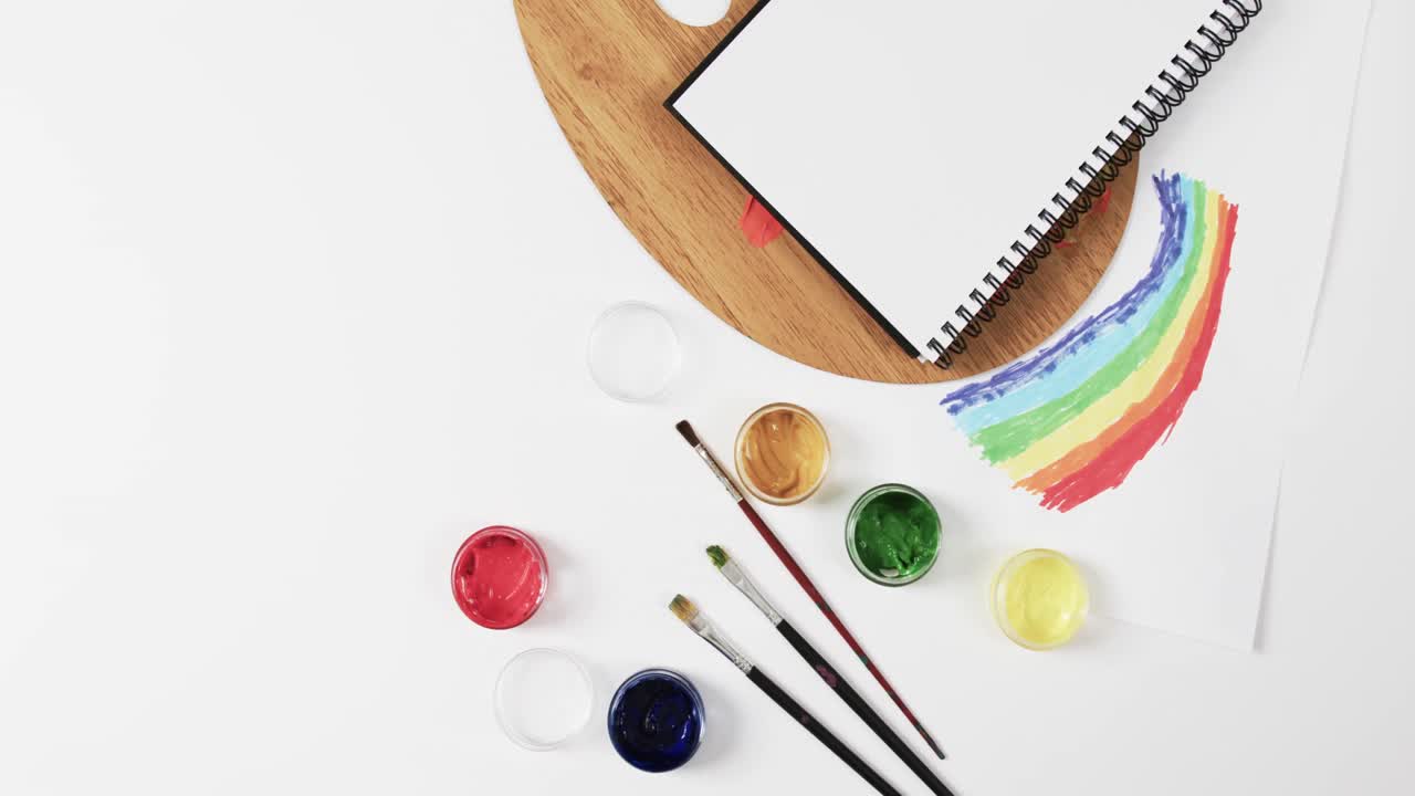 백색 배경 에 있는 노트북,  ⁇ , 페인트 의 상상, 복사 공간, 슬로우 모션