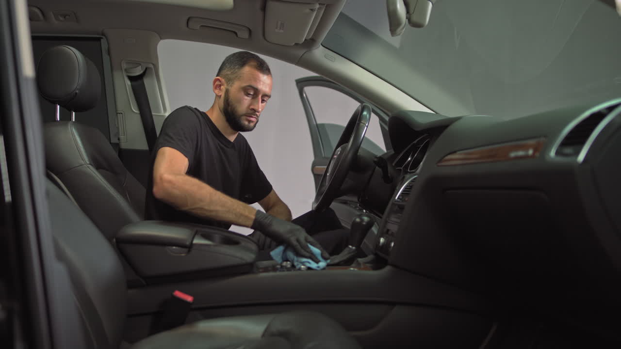 detalles del interior del auto