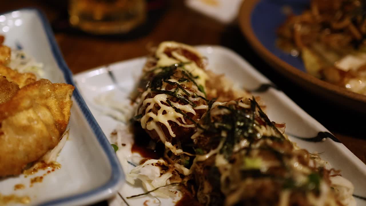 방에서 제공되는 맛있는 기오자와 누들