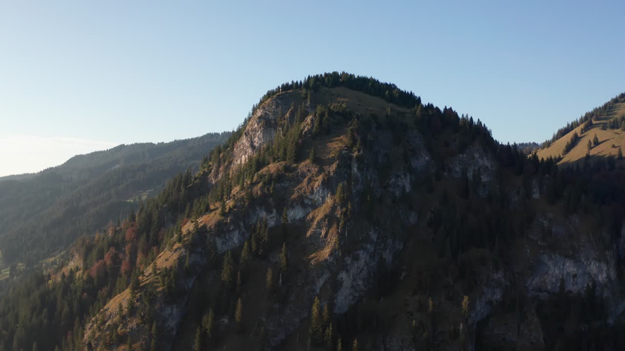 ladera bávara en otoño | 4k d-log: perfecto para gradación de color