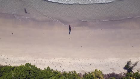 Pareja en la playa