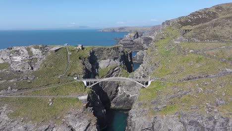 4K-Filmaufnahme-Einer-Drohne-An-Der-Mizen-Brücke---Co