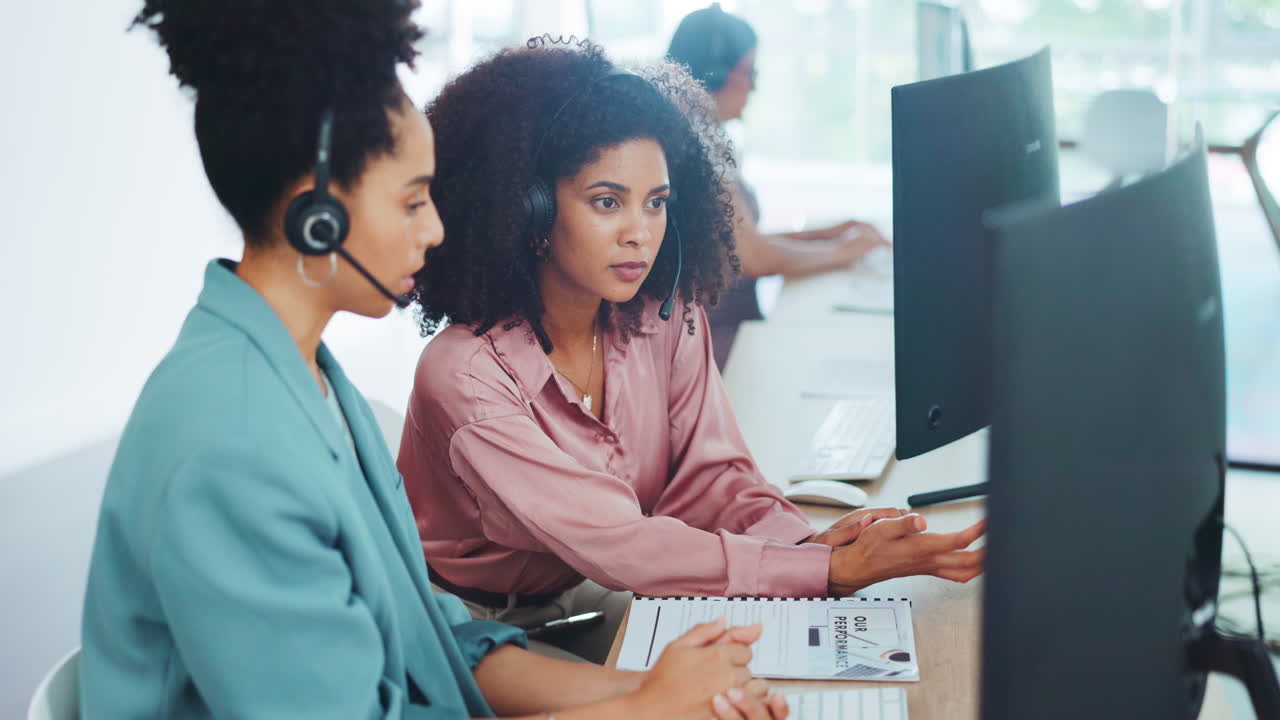 Call center, coaching and computer with women
