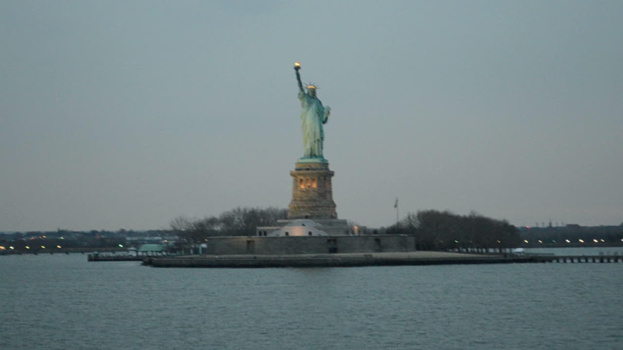 Statue of Liberty, New York. Hudson, way to the Statue of Liberty, New York