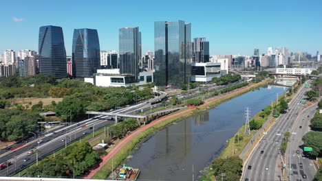 Edificios-De-Gran-Altura-De-Negocios-En-Sao-Paulo,-Brasil