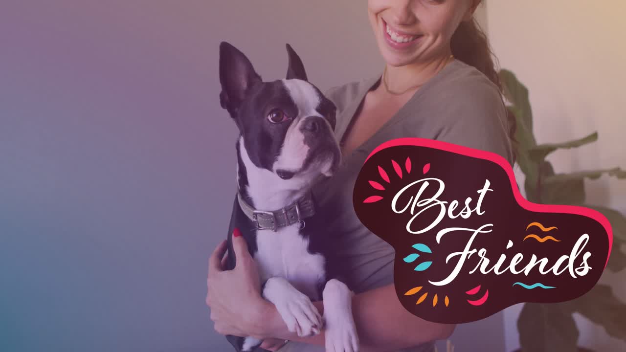 가장 친한 친구의 애니메이션 문자 위에 백인 여성이 개를 들고