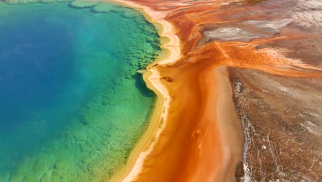 Aerial-4K-footage-of-Grand-Prismatic-Spring-in-Yellowstone-National-Park,-Wyoming,-USA