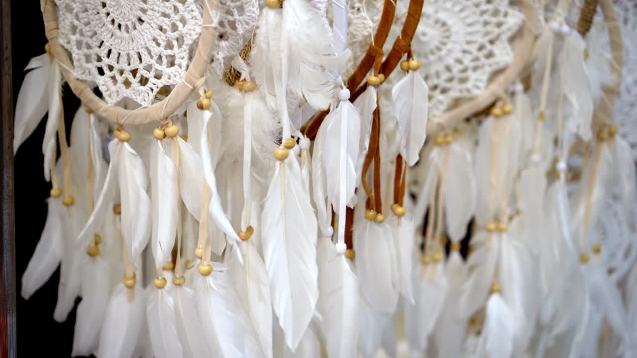 el cazador de sueños blanco de cerca