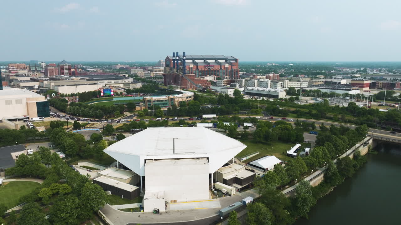 인디애나폴리스, 인디애나의 화이트 리버 강변에 있는 화이트 리버 주립 공원 (white river state park) 의 tcu 암피테아터