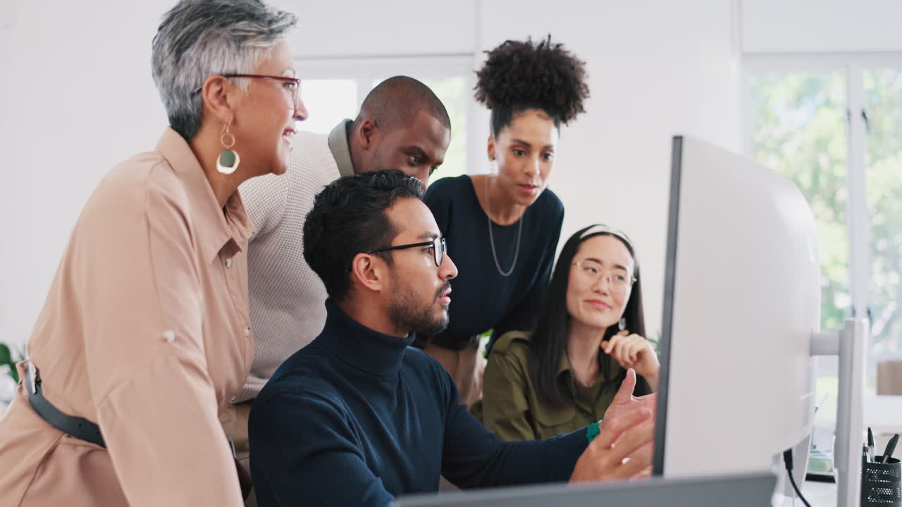 Team, computer and conversation for brainstorming