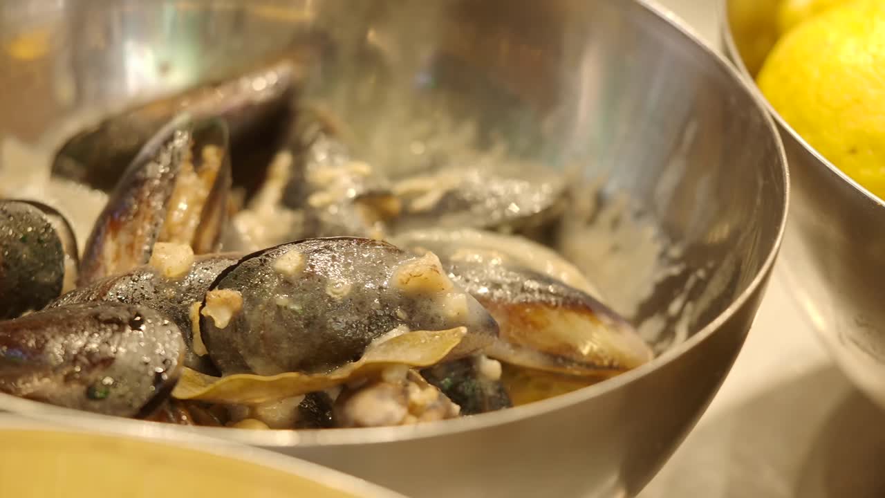 Mussels in Cream Sauce