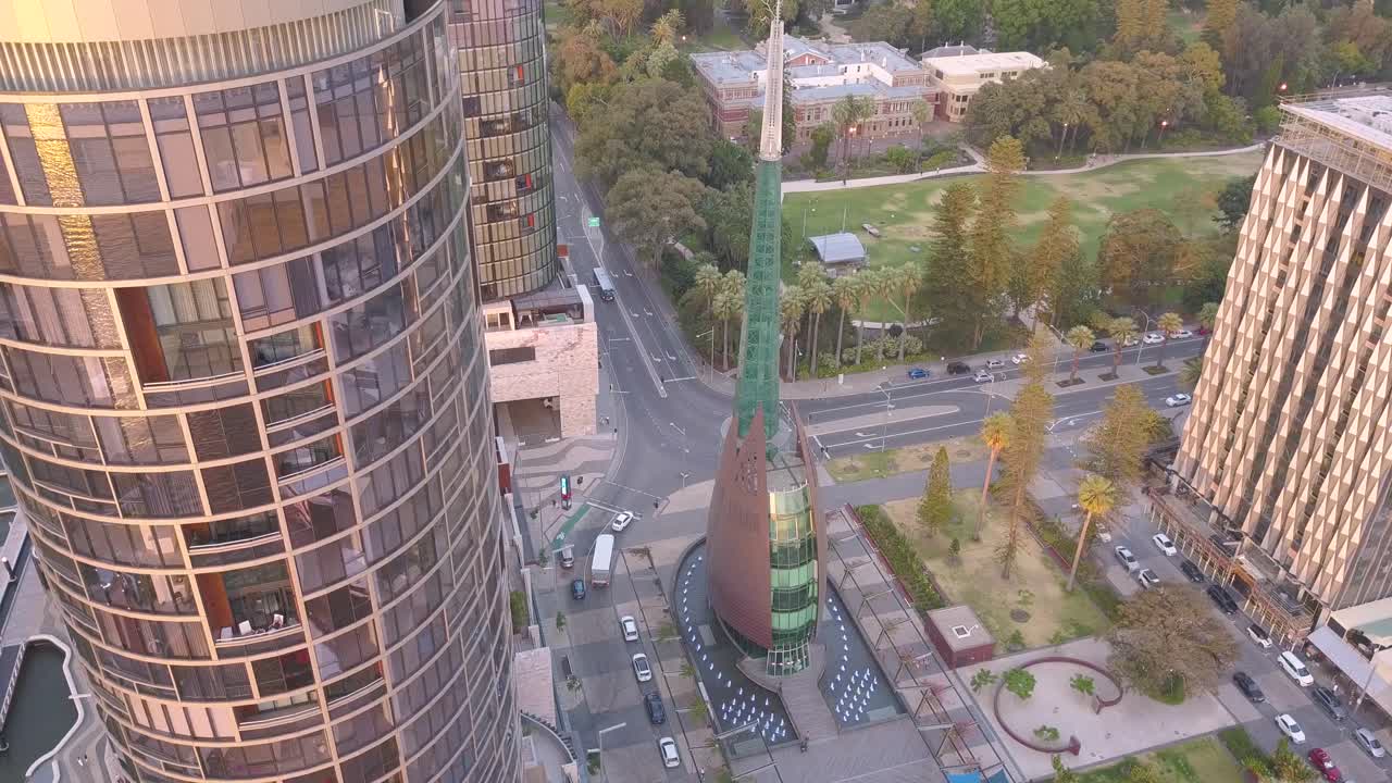 tiro lento con drones campanario perth cbd elizabeth quay