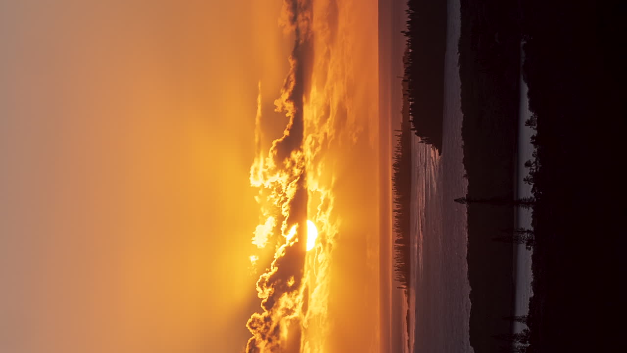 Time lapse of brilliant sunset from N’ga Peak, Isle of Pines. Vertical format