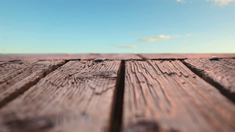 cubierta de madera con vista al cielo