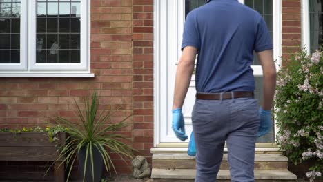 key worker delivering takeaway during quarantine