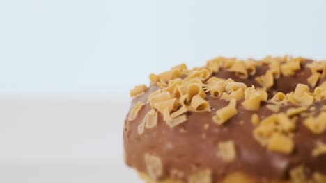 un donut dulce y delicioso.