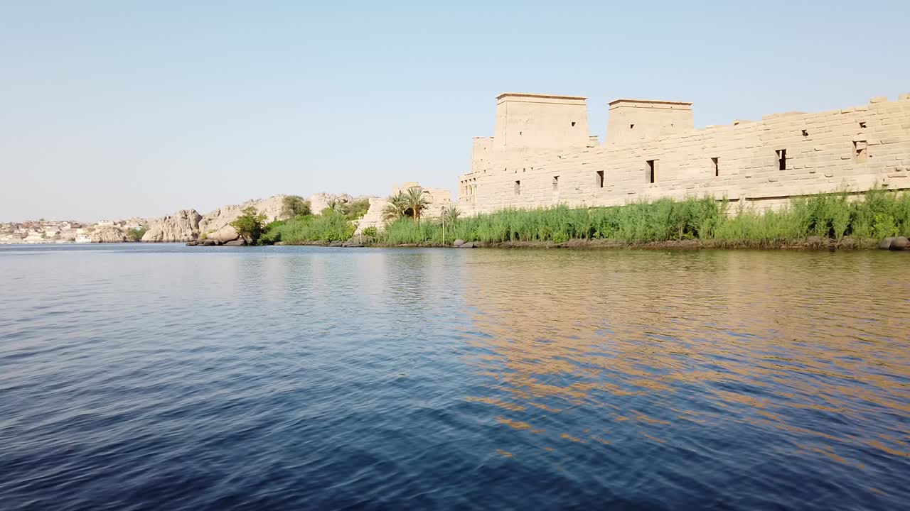 video hiperlapso del complejo del templo en la isla de philae en el nilo, templo de philae, aswan, egipto