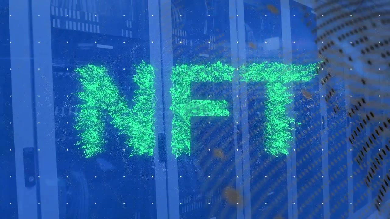Sovrapposizione di testo NFT digitale su sfondo di sala server.