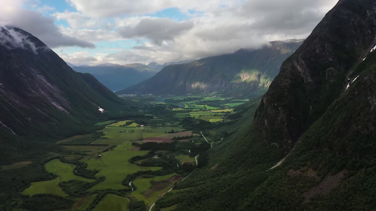 공중 영상 아름다운 노르웨이의 자연.