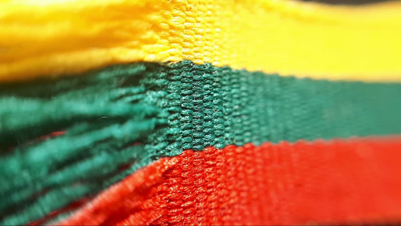 cinta de bandera lituana amarilla, verde y roja