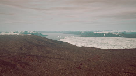 vista aérea de un glaciar en groenlandia