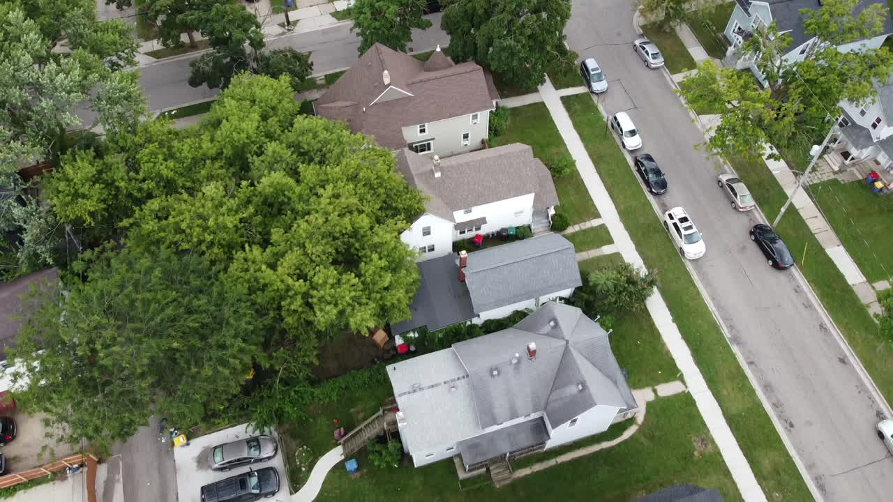 grand rapids michigan vecindario del lado oeste imágenes aéreas de drones