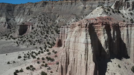 Kodachrome-Basin-State-Park-Utah-USA,-Drone-Aerial-View-of-Dry-Desert-Landscape-and-Sandstone-Cliffs