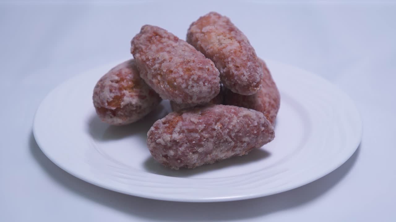 jamón gulab en un plato