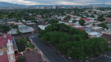 Plaza-Del-Casco-Antiguo-De-Albuquerque