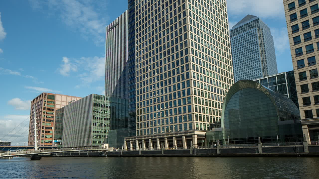 도클랜드 런던 00