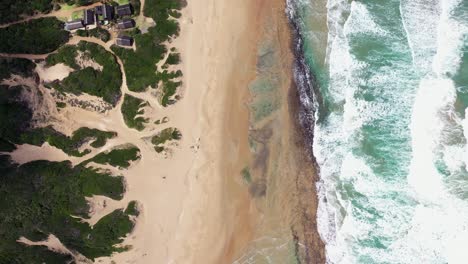 Ojo-De-Pájaro-Hacia-Adelante-Tiro-Volador-De-La-Playa-De-Chidenguele-En-Mozambique