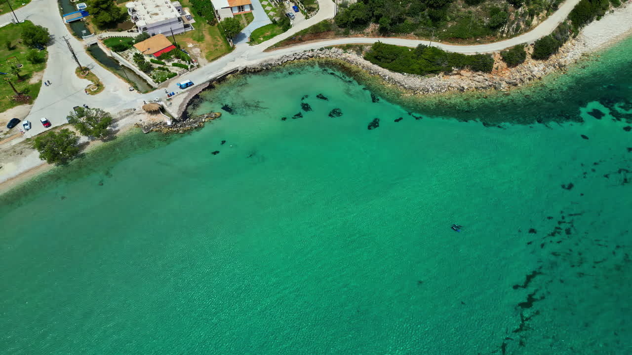 크리스탈 은 메디타라네 해수욕장 근처에 있는 작은 마을, 그리스, 공중 사진