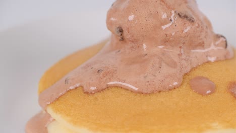 pancakes with chocolate cookie ice cream