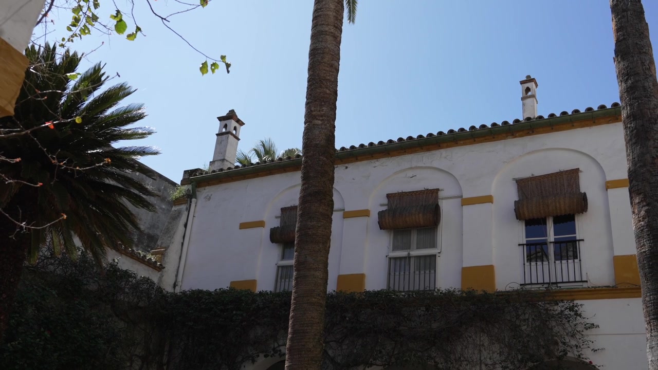 Antonio Machado Ev Müzesi Dış Cephesi, alçak açıdan görünüm