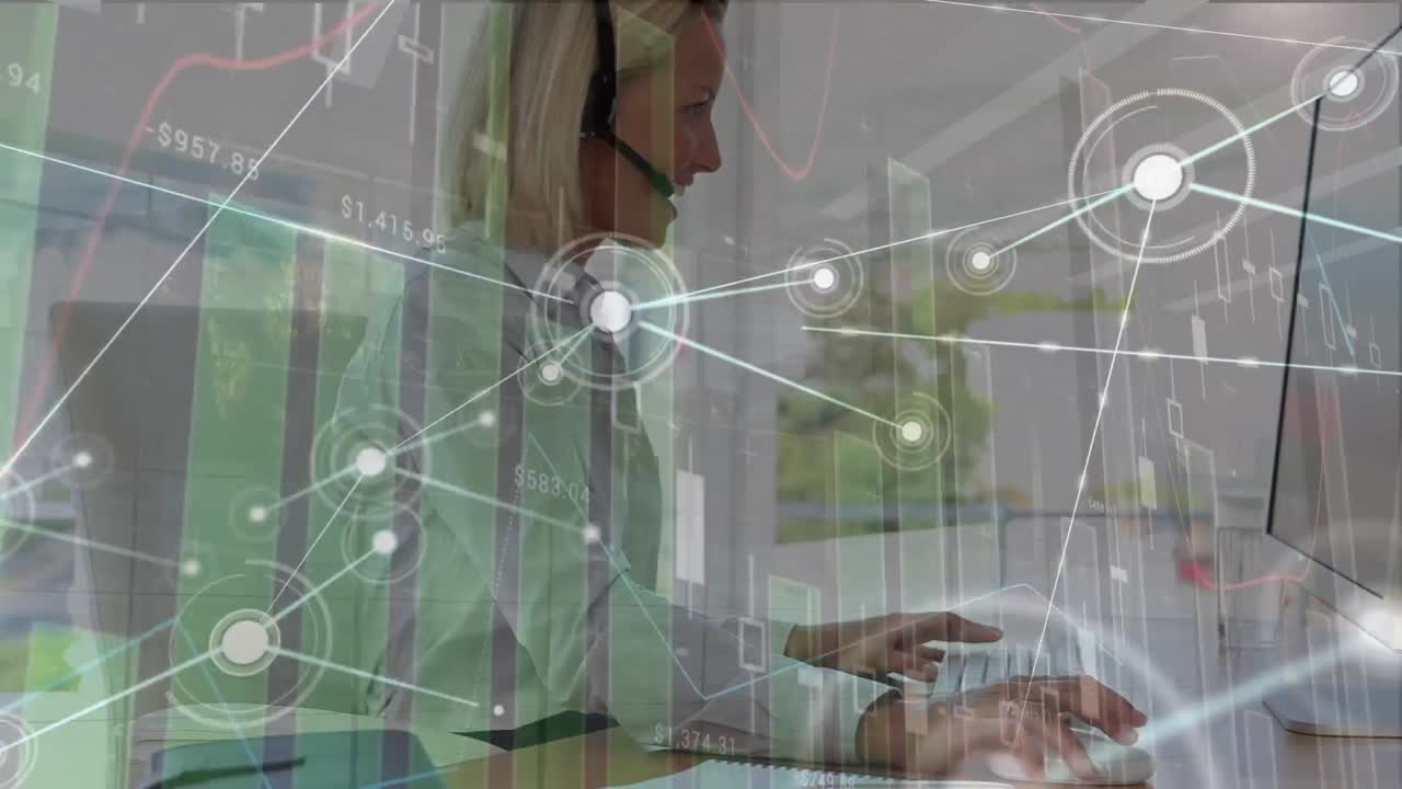 animación de la red de conexiones con iconos sobre la mujer de negocios caucásica en la oficina