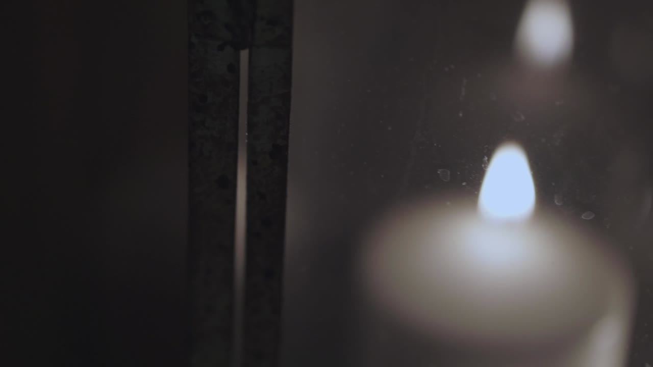 夜のランタンのキャンドル