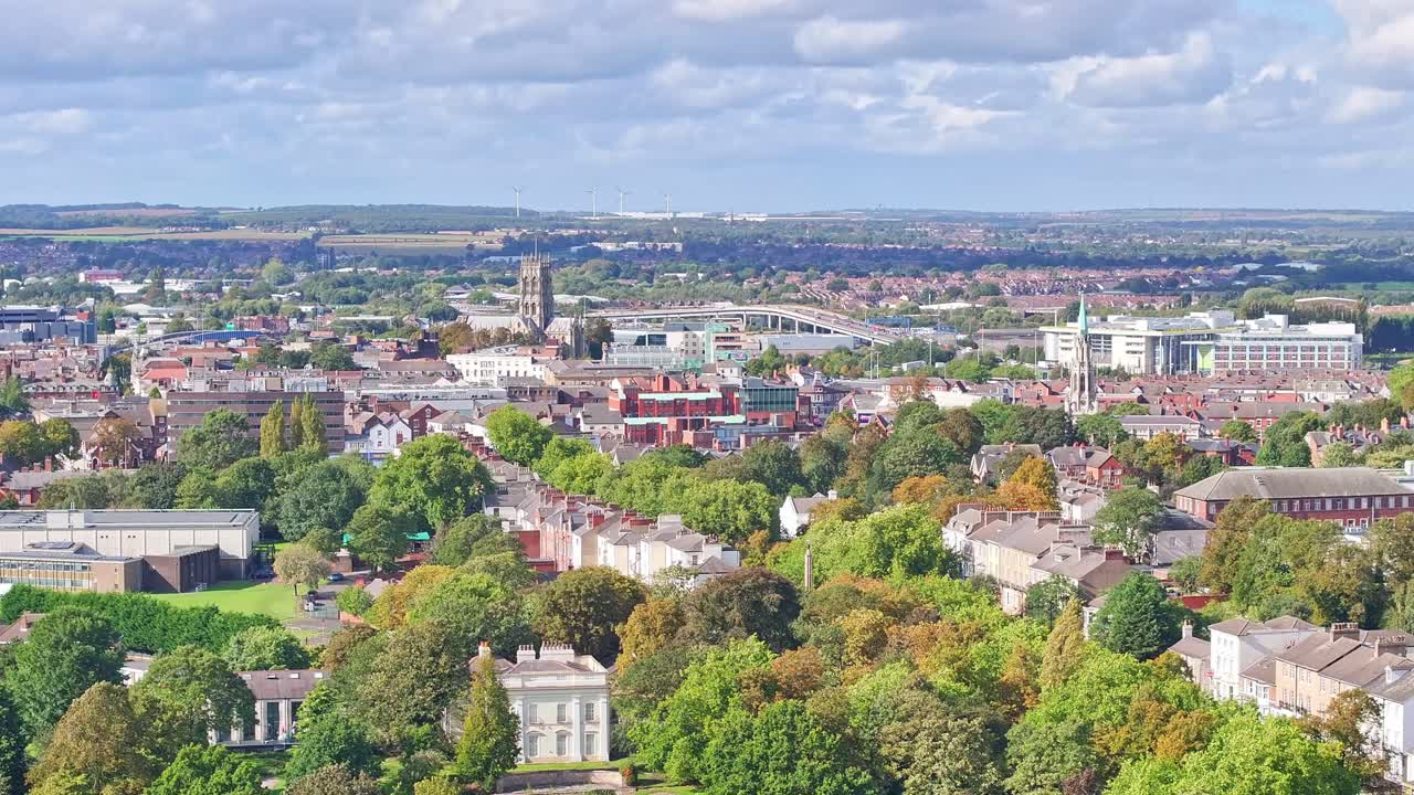 vista general de la ciudad de doncaster durante el día soleado en el sur de yorkshire, inglaterra