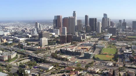 aéreo, paisaje urbano del centro de la ciudad, vista de drone