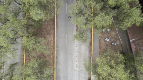 Zenith-view-in-alone-streets-with-only-one-man,-without-cars,-in-pandemic-era-in-Mexico-City