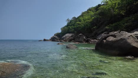 Secluded-Koh-Samui-Shoreline-with-Clear-Waters---panoramic-view